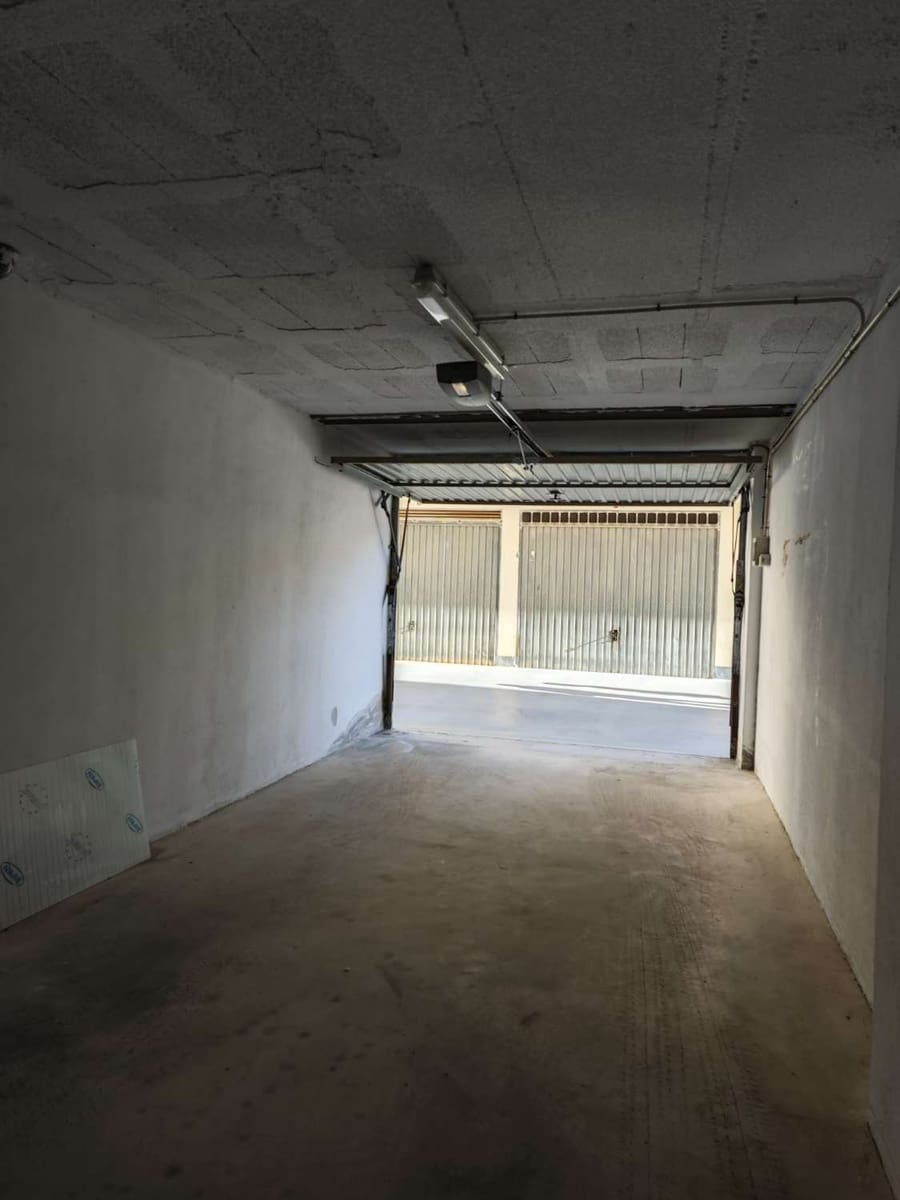 4 bedroom Flat for sale in Torre del Mar with garage - € 484,900 (Ref: 10011828)