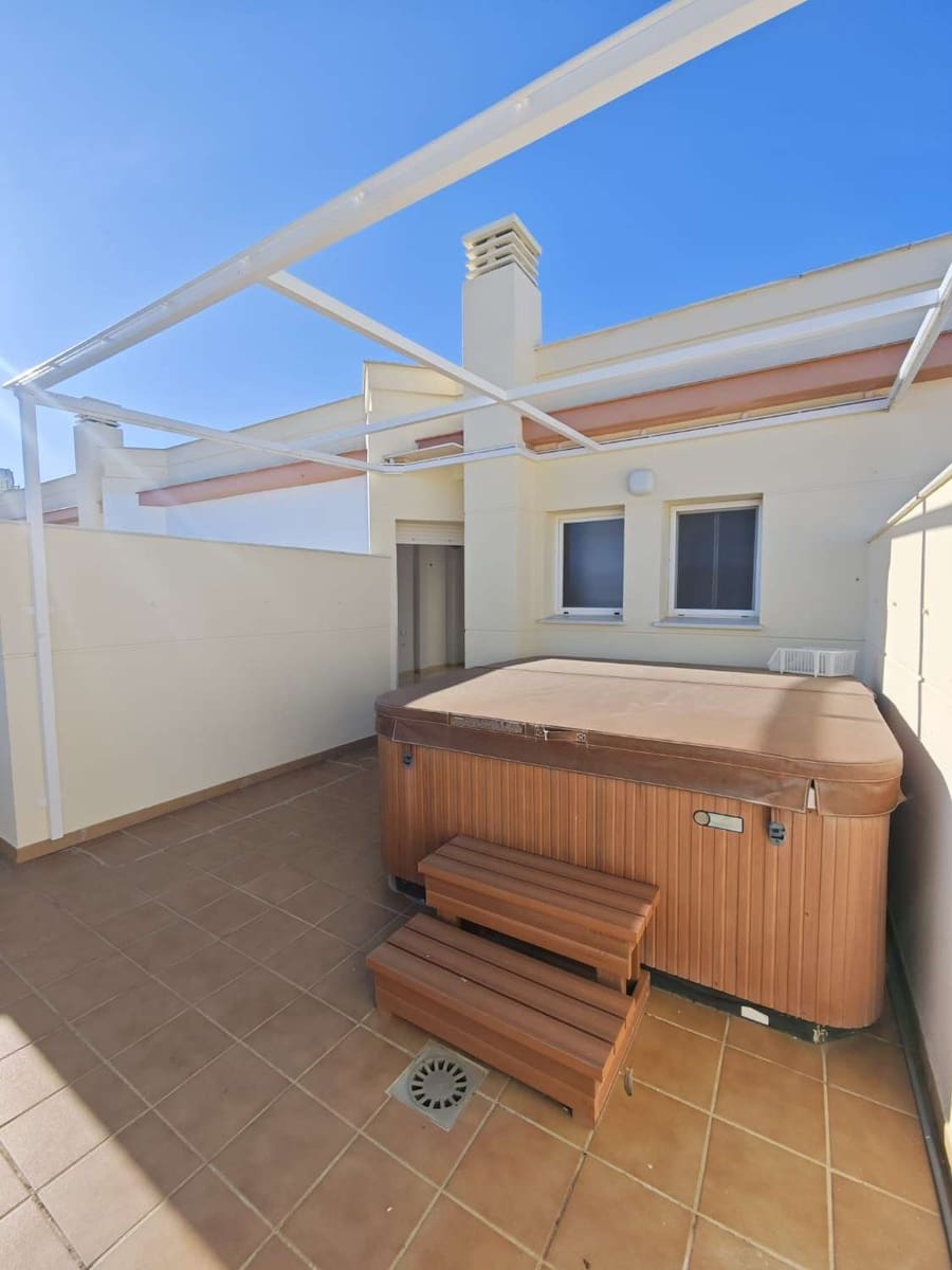 4 bedroom Flat for sale in Torre del Mar with garage - € 484,900 (Ref: 10011828)