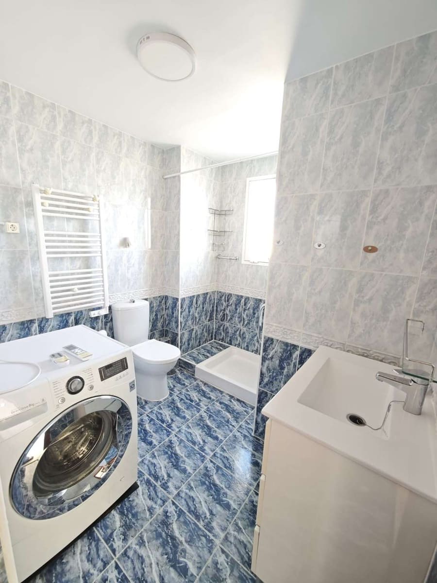 4 bedroom Flat for sale in Torre del Mar with garage - € 484,900 (Ref: 10011828)