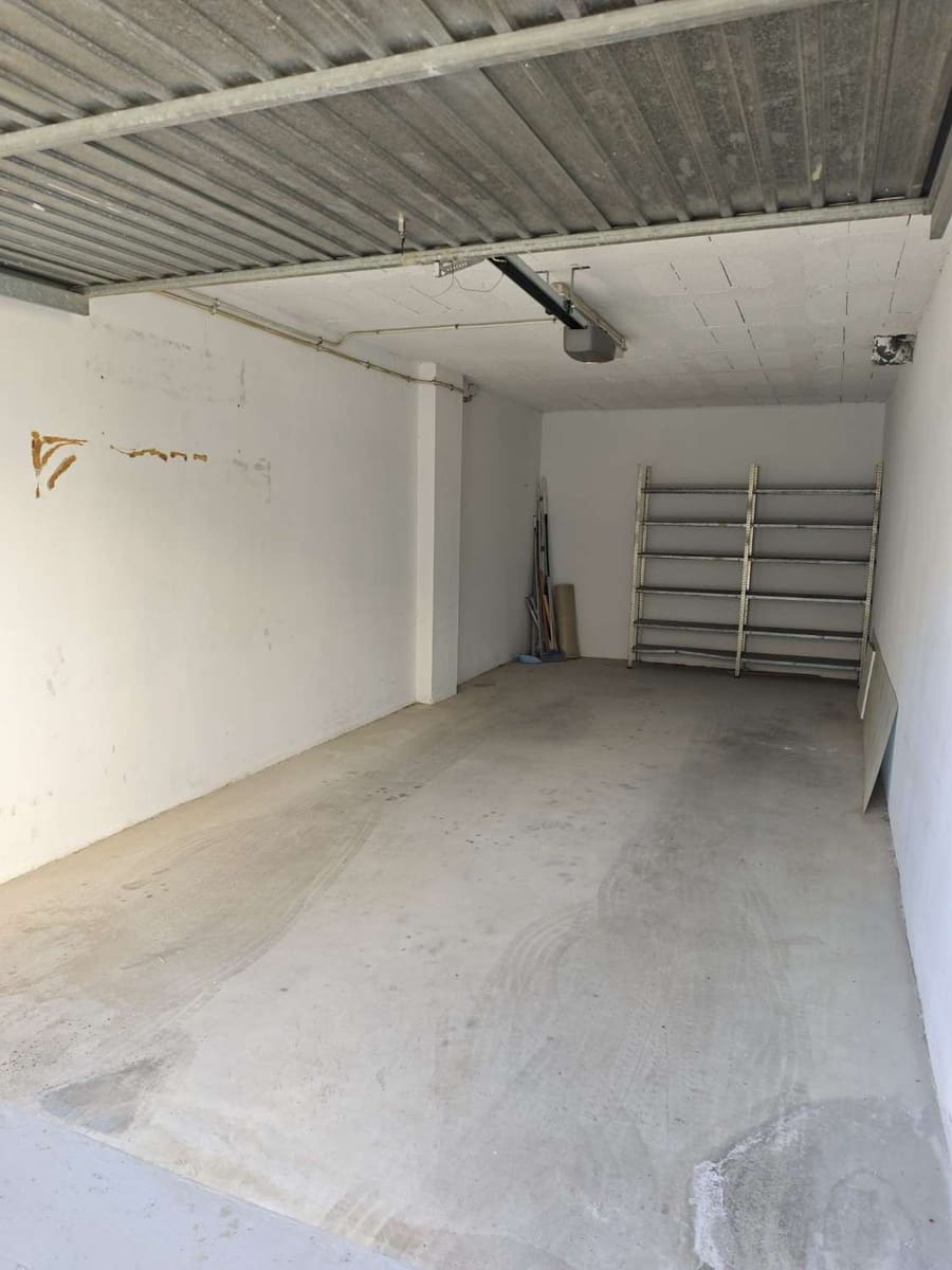 4 bedroom Flat for sale in Torre del Mar with garage - € 484,900 (Ref: 10011828)