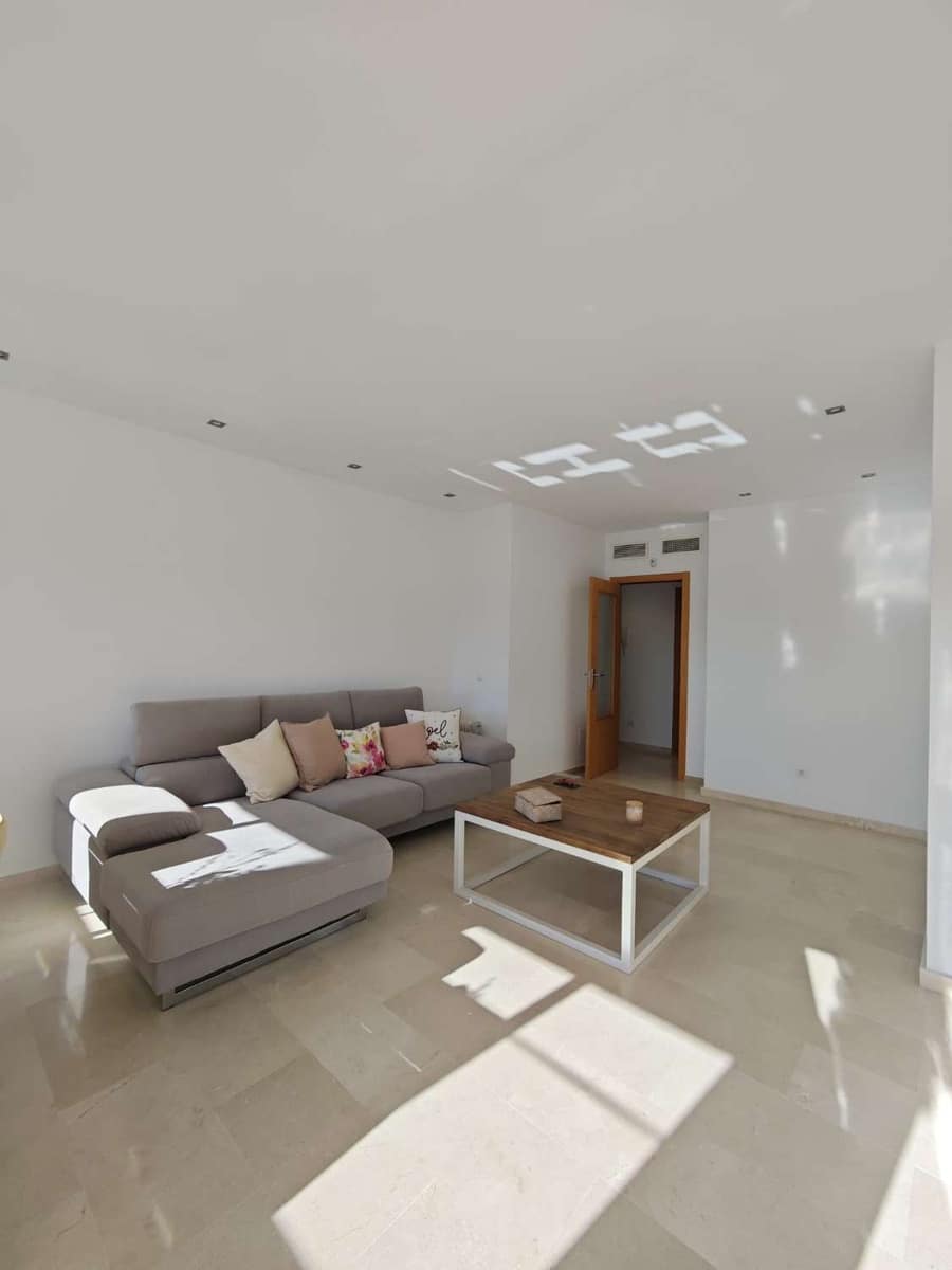 Piso de 3 habitaciones en Caleta de Vélez en venta con piscina garaje - 400.000 € (Ref: 10011829)