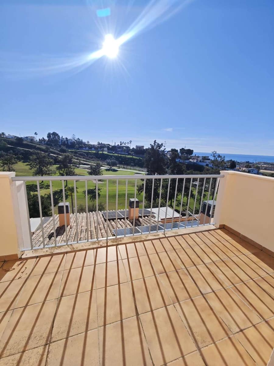 Piso de 3 habitaciones en Caleta de Vélez en venta con piscina garaje - 400.000 € (Ref: 10011829)
