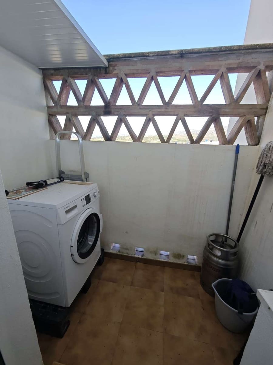 Piso de 3 habitaciones en Caleta de Vélez en venta con piscina garaje - 400.000 € (Ref: 10011829)
