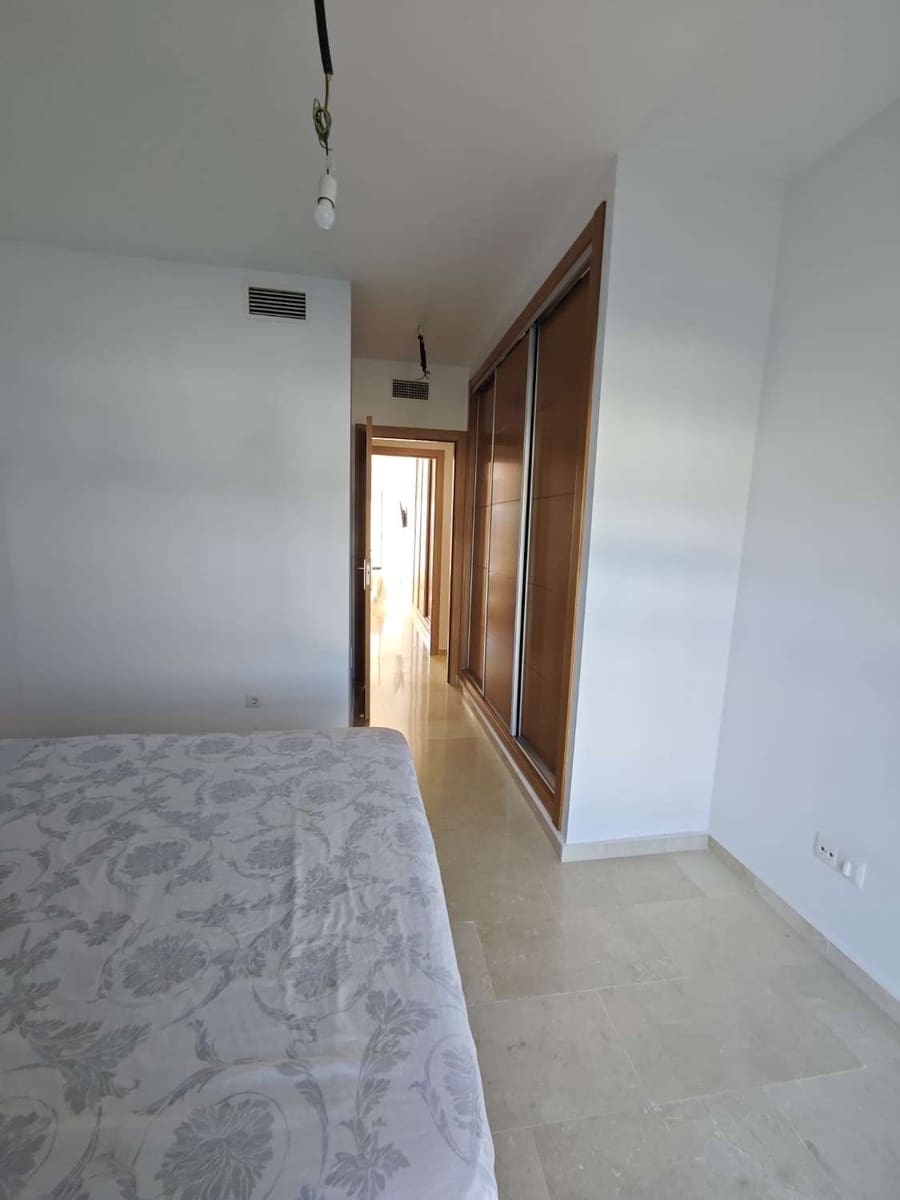 Piso de 3 habitaciones en Caleta de Vélez en venta con piscina garaje - 400.000 € (Ref: 10011829)