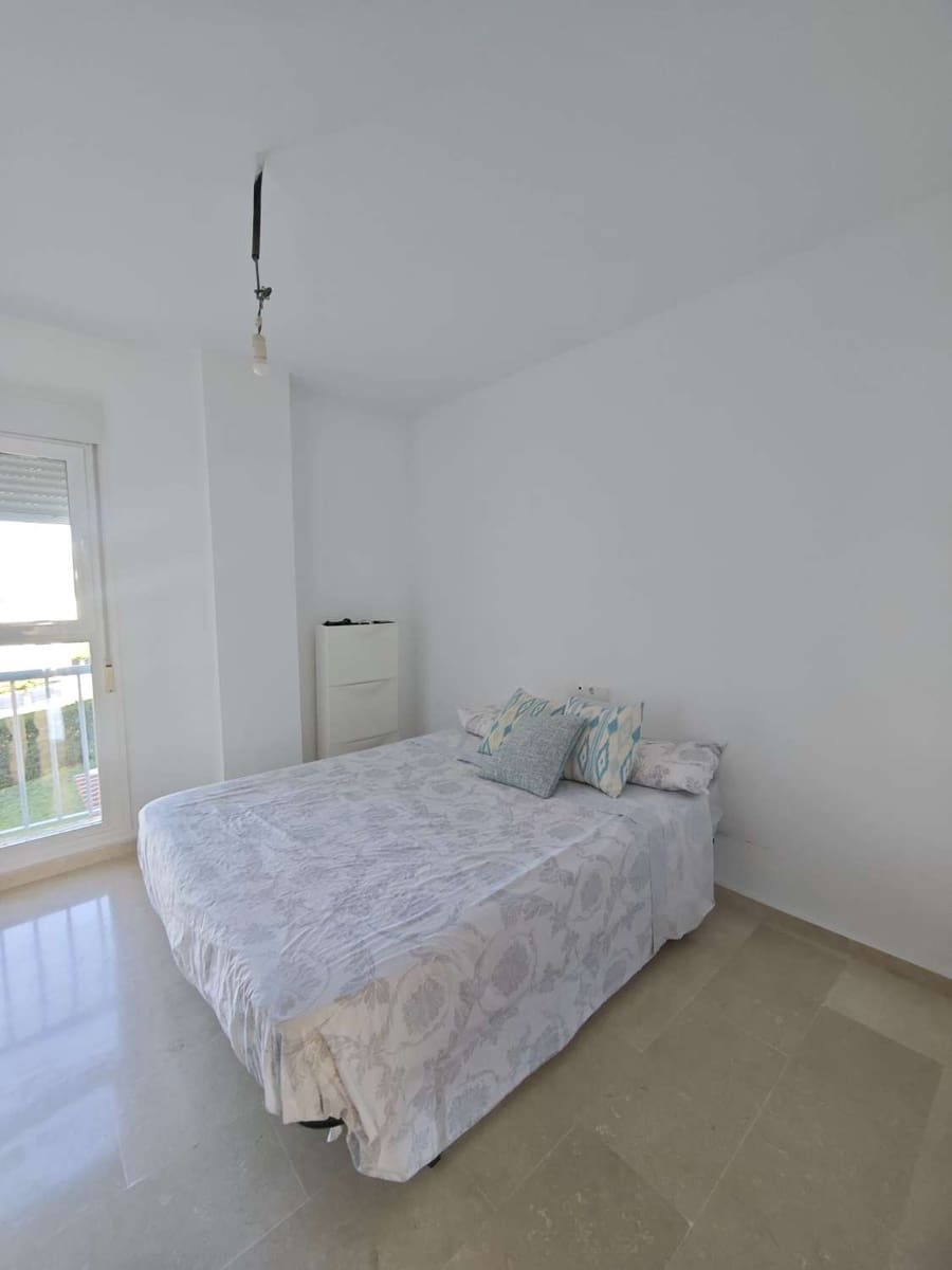Piso de 3 habitaciones en Caleta de Vélez en venta con piscina garaje - 400.000 € (Ref: 10011829)