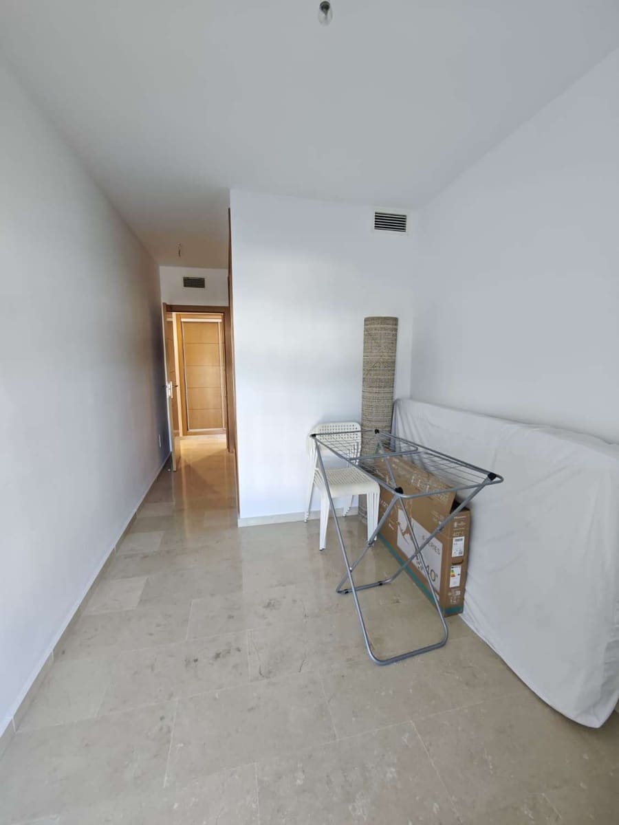 Piso de 3 habitaciones en Caleta de Vélez en venta con piscina garaje - 400.000 € (Ref: 10011829)