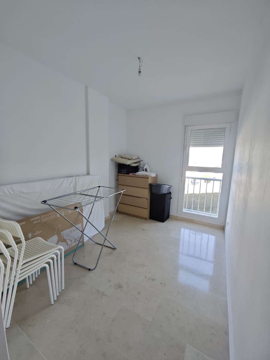 Piso de 3 habitaciones en Caleta de Vélez en venta con piscina garaje - 400.000 € (Ref: 10011829)