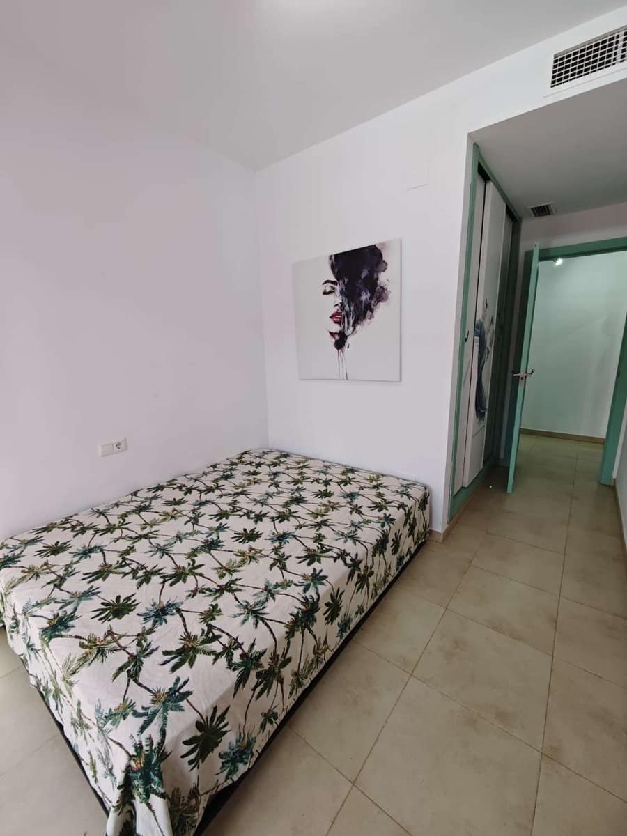 3 bedroom Flat for sale in Torre del Mar with pool garage - € 409,900 (Ref: 10011830)