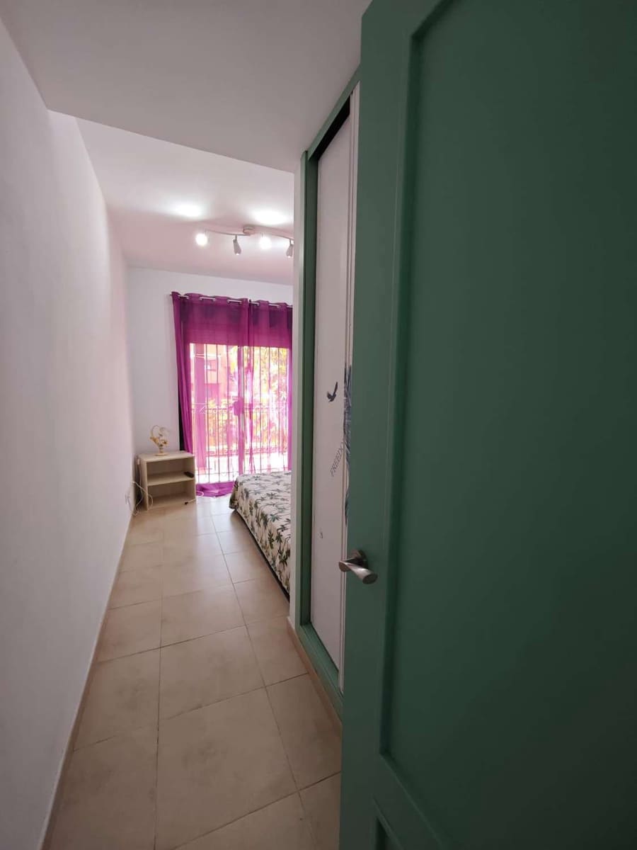 3 bedroom Flat for sale in Torre del Mar with pool garage - € 409,900 (Ref: 10011830)