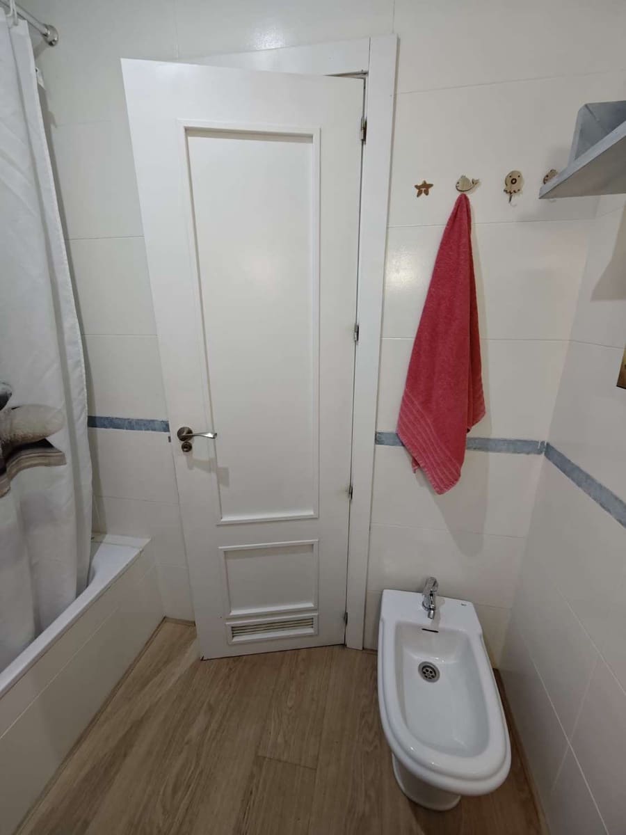 3 bedroom Flat for sale in Torre del Mar with pool garage - € 409,900 (Ref: 10011830)