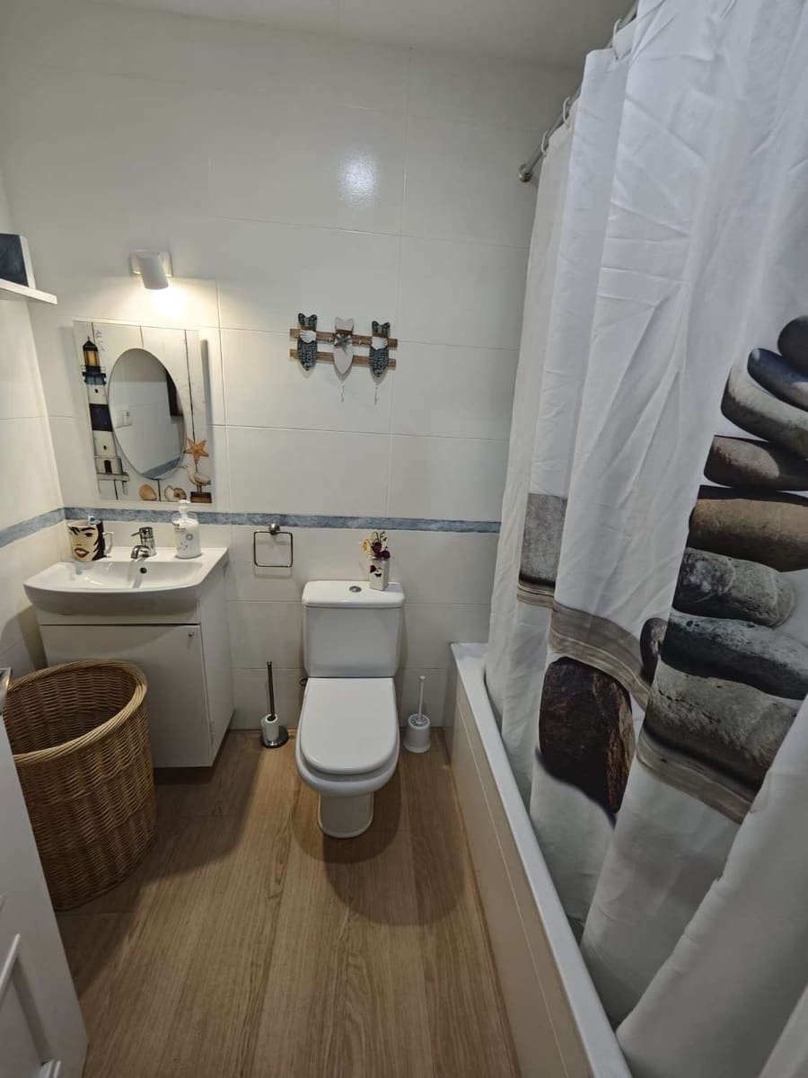 3 bedroom Flat for sale in Torre del Mar with pool garage - € 409,900 (Ref: 10011830)