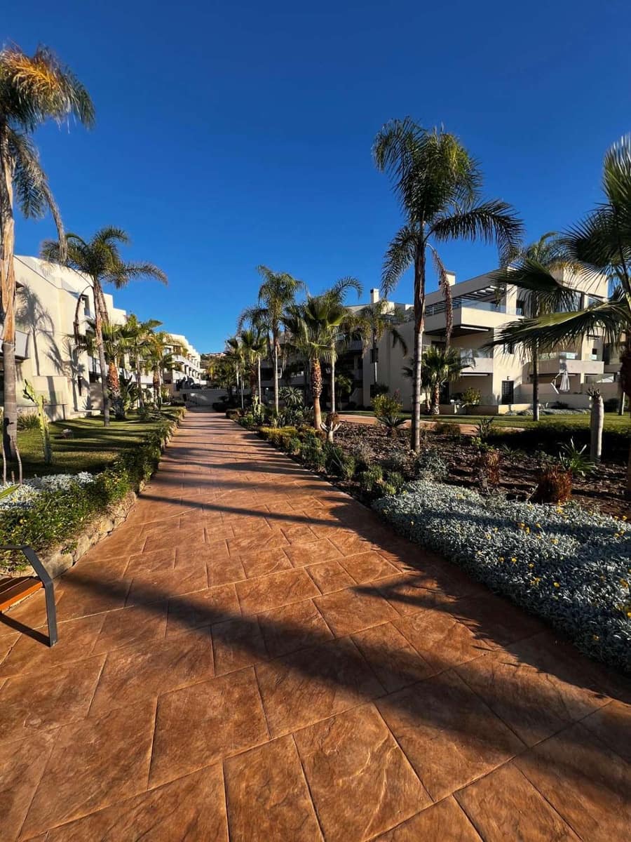 2 bedroom Flat for sale in Almayate with pool garage - € 444,900 (Ref: 10011831)