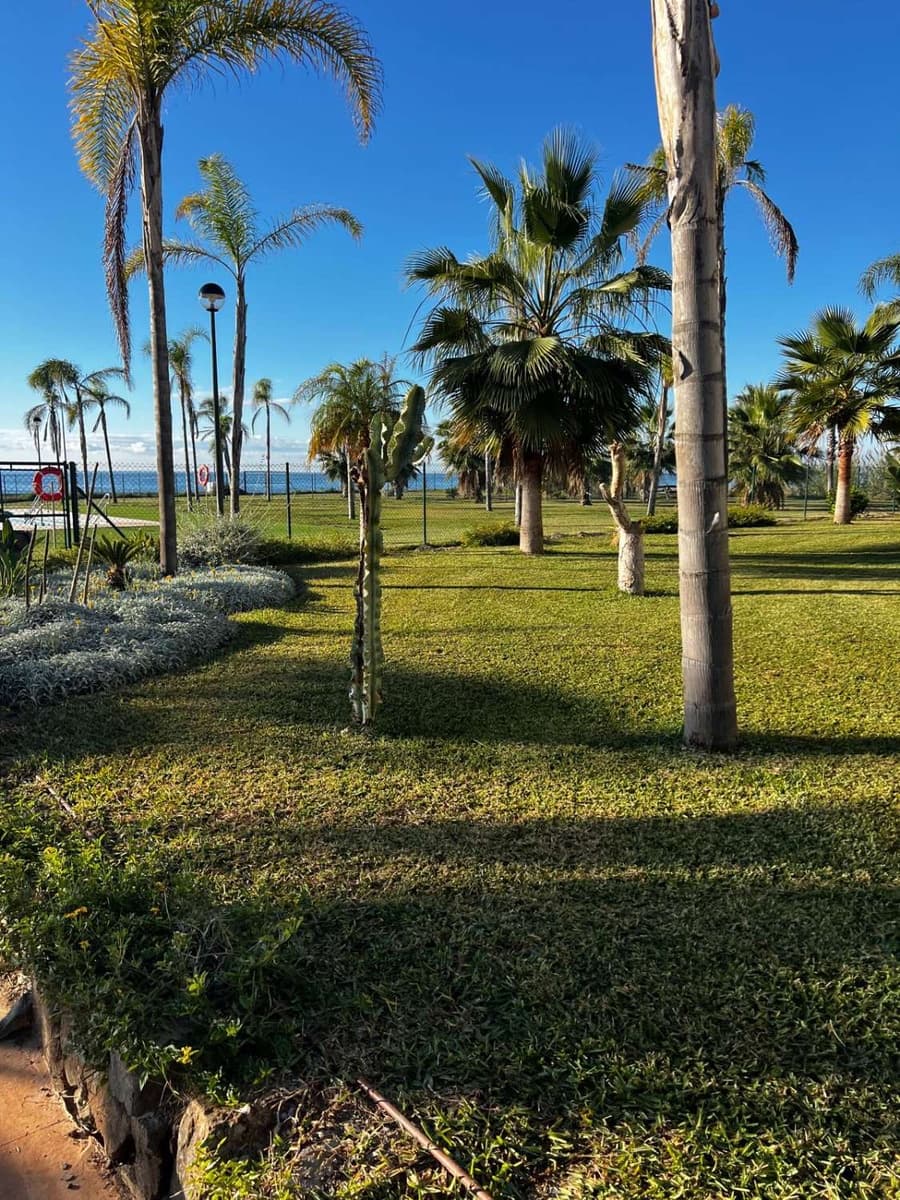 2 bedroom Flat for sale in Almayate with pool garage - € 444,900 (Ref: 10011831)
