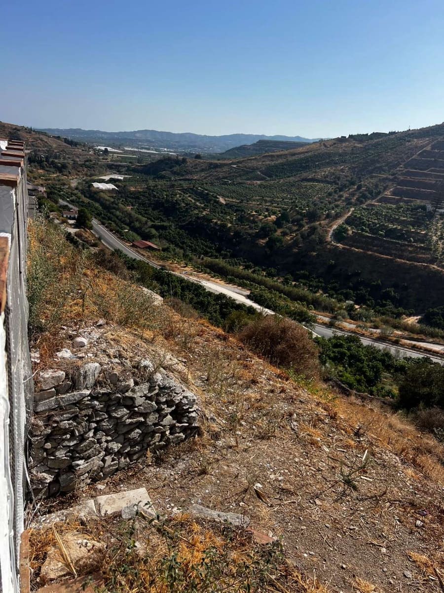 3 bedroom Villa for sale in Vinuela with pool - € 475,000 (Ref: 10011832)