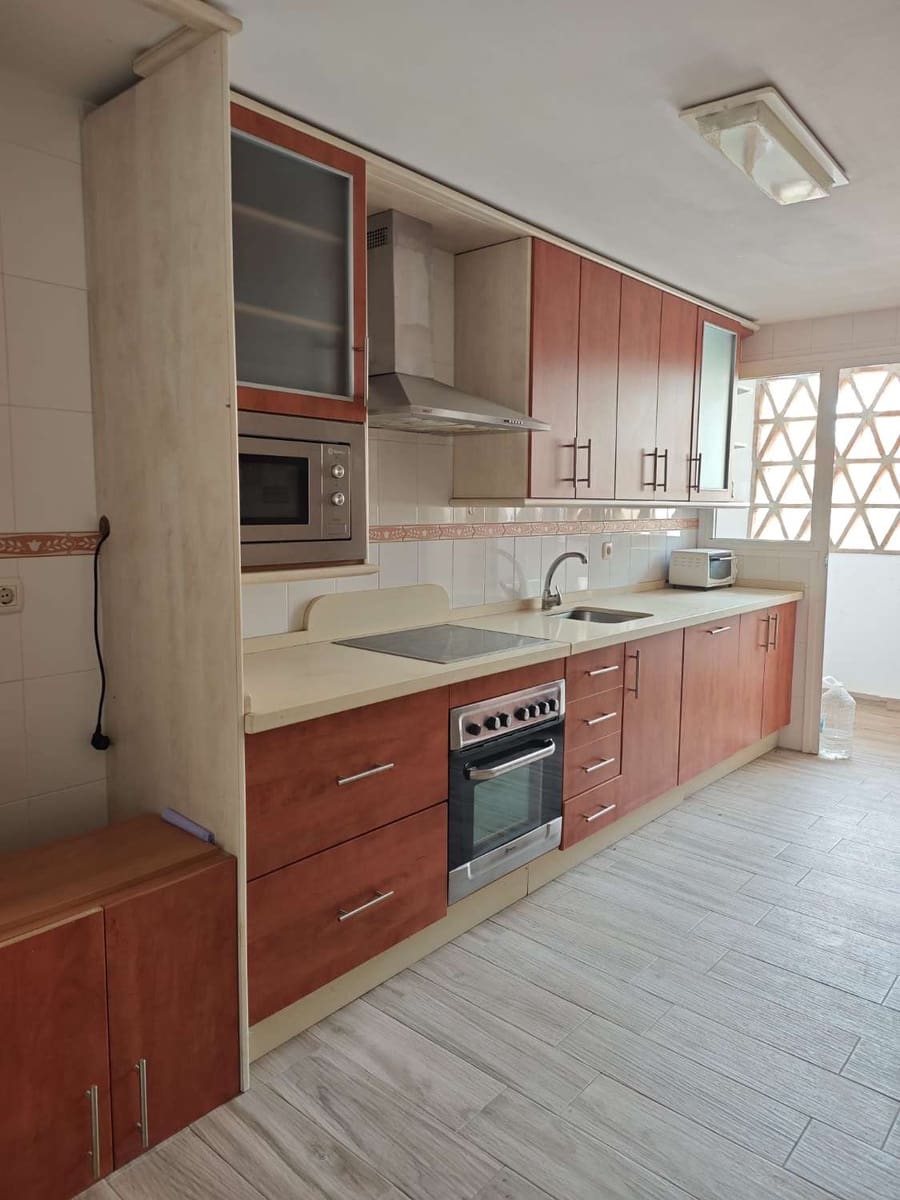 Piso de 4 habitaciones en Caleta de Vélez en venta con piscina garaje - 370.000 € (Ref: 10011833)