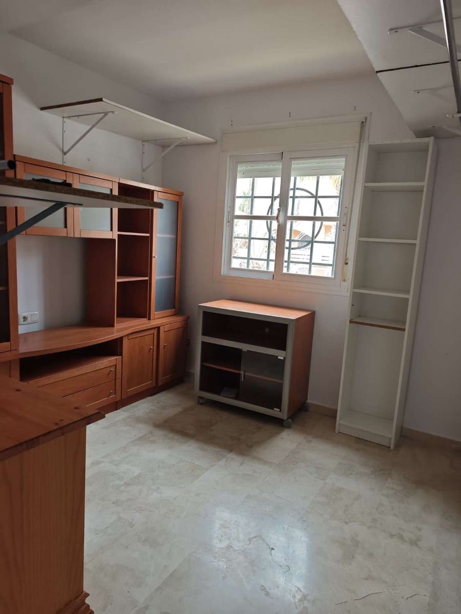 Piso de 4 habitaciones en Caleta de Vélez en venta con piscina garaje - 370.000 € (Ref: 10011833)
