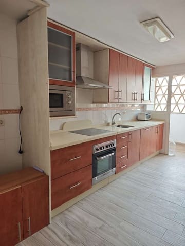 Piso de 4 habitaciones en Caleta de Vélez, Vélez-Málaga en venta con piscina garaje - 370.000 € (Ref: 10011833)