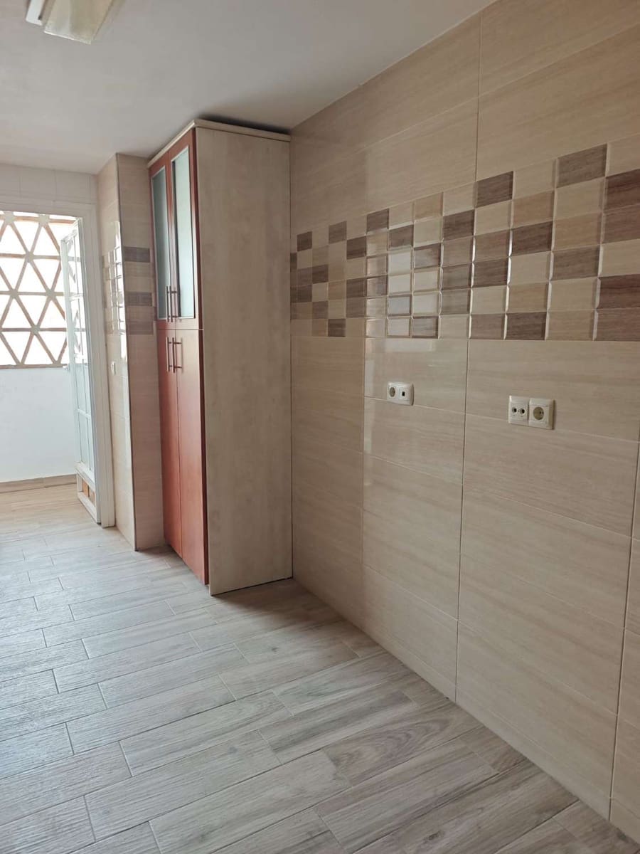 Piso de 4 habitaciones en Caleta de Vélez en venta con piscina garaje - 370.000 € (Ref: 10011833)