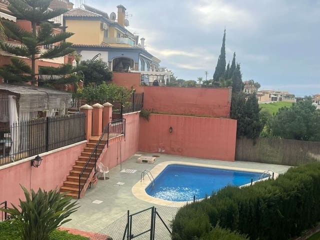 4 sypialnia Willa na sprzedaż w Torre del Mar, Vélez-Málaga z basenem garażem - 485 000 € (Ref: 10011834)