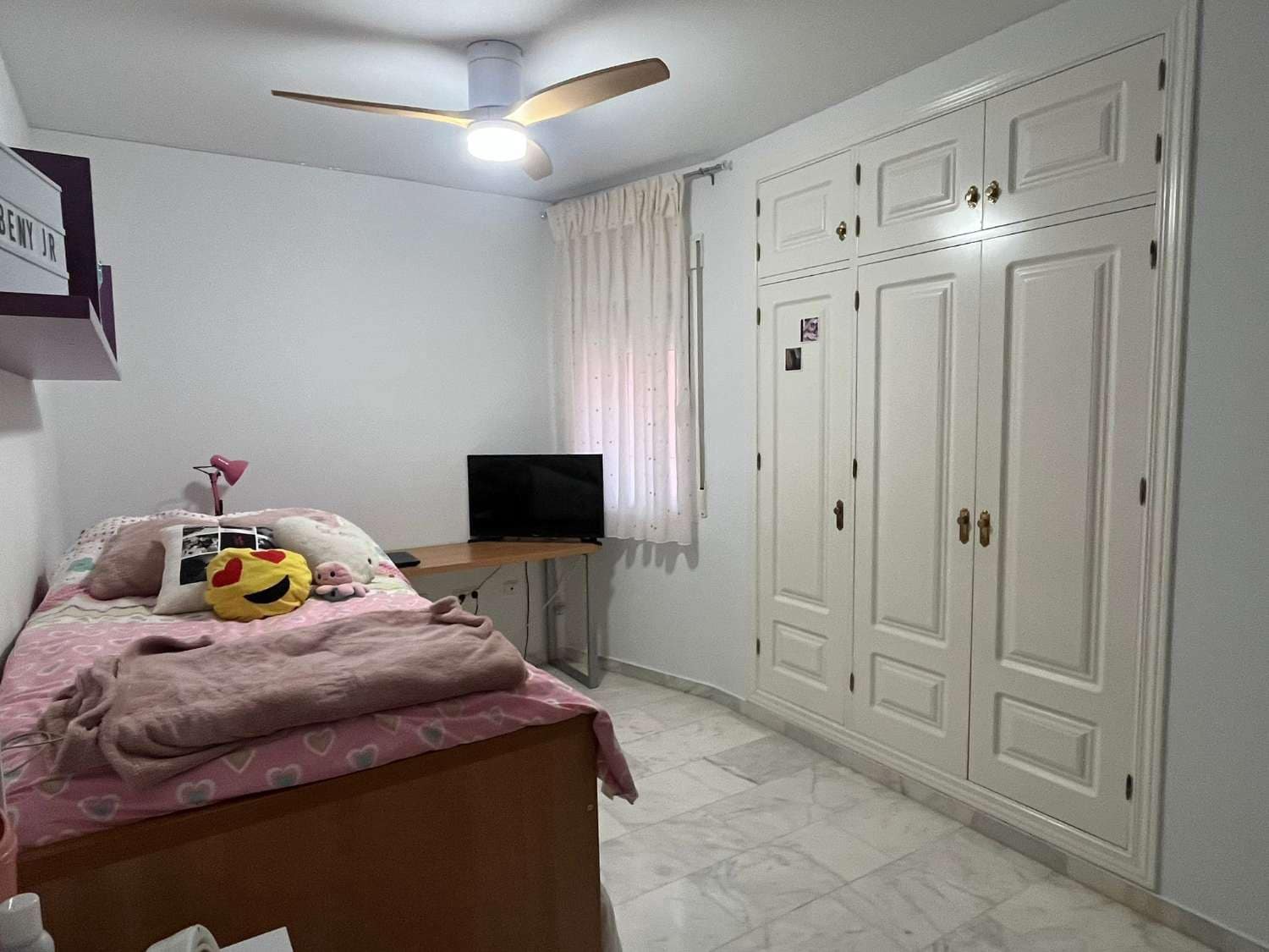 4 sypialnia Willa na sprzedaż w Torre del Mar z basenem garażem - 485 000 € (Ref: 10011834)