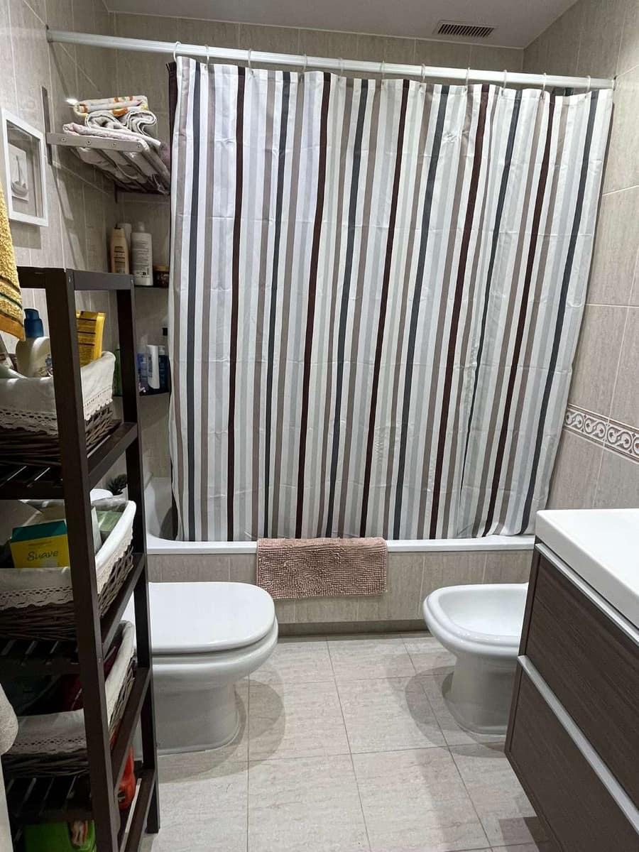 4 sypialnia Willa na sprzedaż w Torre del Mar z basenem garażem - 485 000 € (Ref: 10011834)