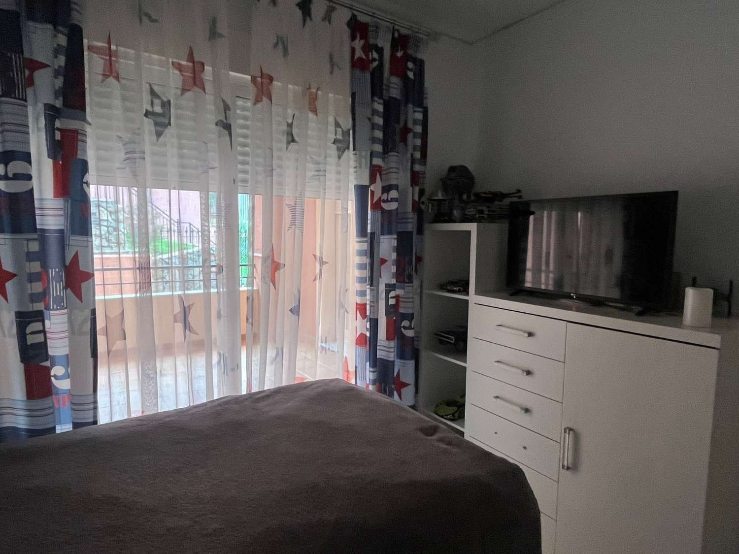4 sypialnia Willa na sprzedaż w Torre del Mar z basenem garażem - 485 000 € (Ref: 10011834)