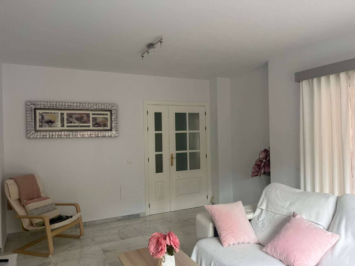 4 sypialnia Willa na sprzedaż w Torre del Mar z basenem garażem - 485 000 € (Ref: 10011834)
