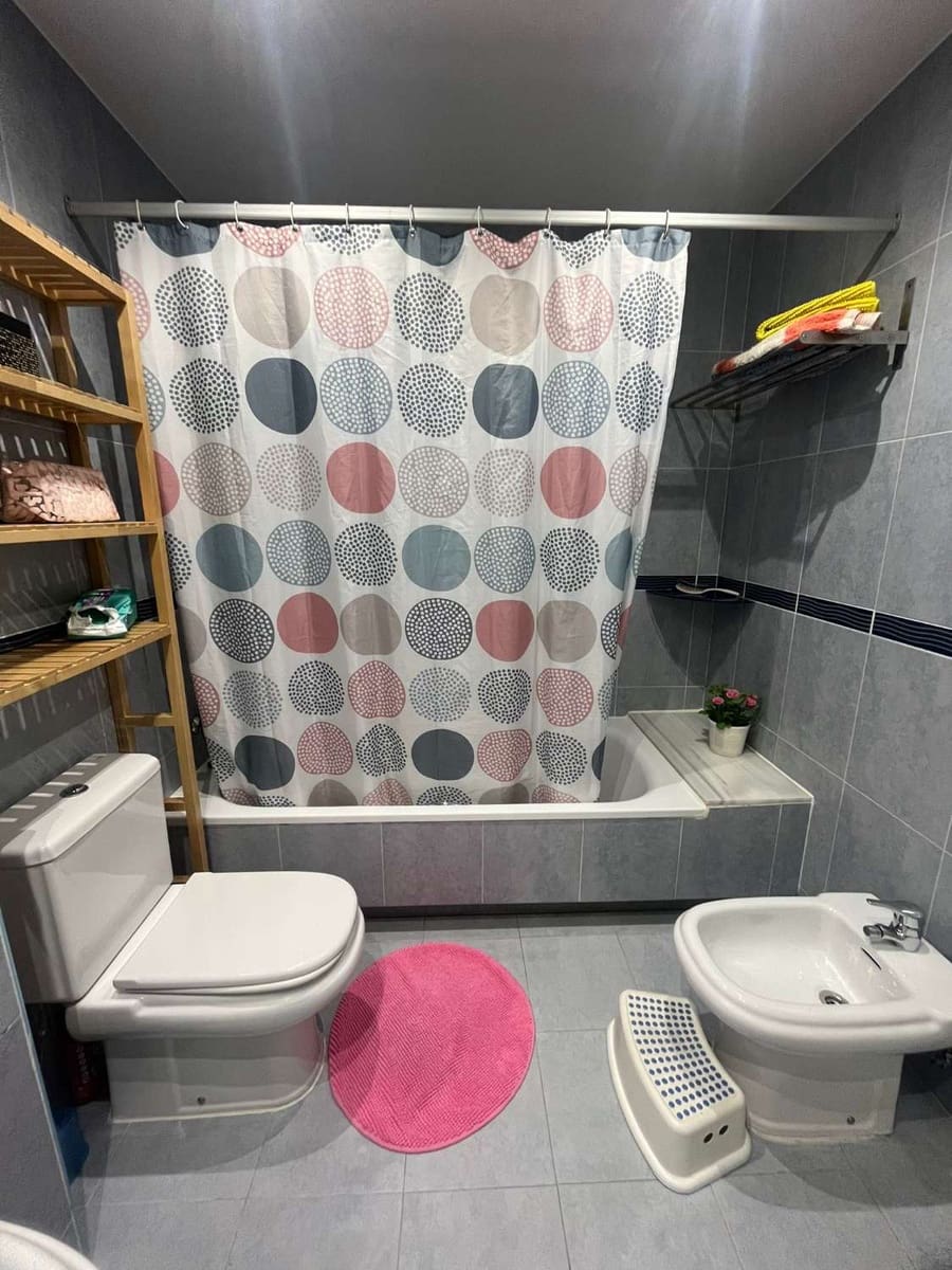 4 sypialnia Willa na sprzedaż w Torre del Mar z basenem garażem - 485 000 € (Ref: 10011834)