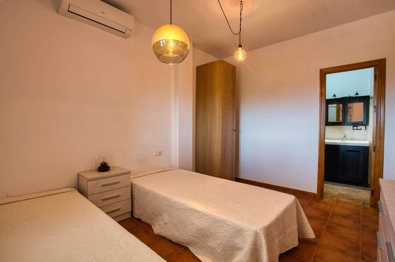 3 sypialnia Finka/Dom wiejski na sprzedaż w Periana z basenem garażem - 380 000 € (Ref: 10011836)