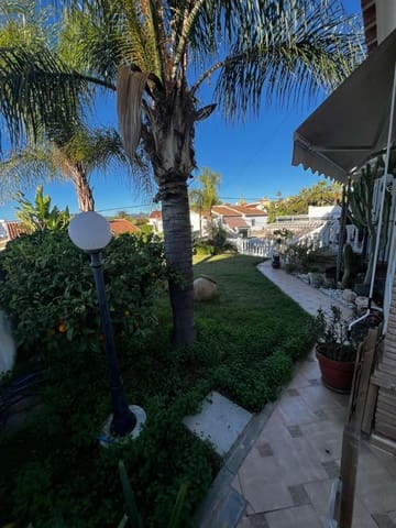 5 sypialnia Willa na sprzedaż w Caleta de Vélez, Vélez-Málaga z garażem - 850 000 € (Ref: 10011838)