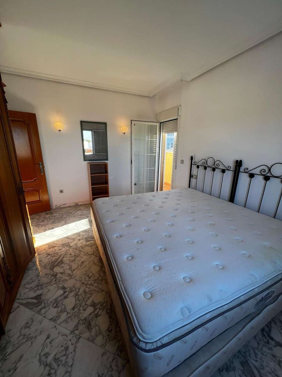 5 bedroom Villa for sale in Caleta de Velez with garage - € 850,000 (Ref: 10011838)