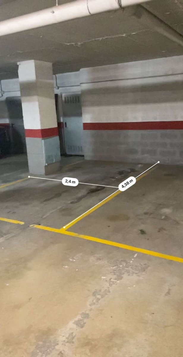 Garage till salu i Velez-Malaga - 26 000 € (Ref: 10011839)