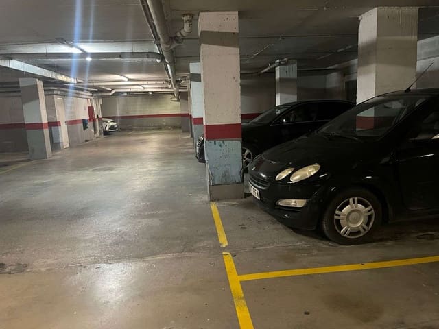 Garage till salu i Vélez-Málaga - 26 000 € (Ref: 10011839)