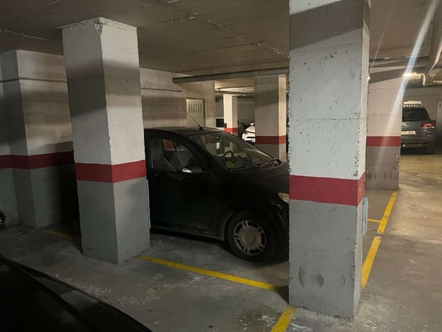 Garage till salu i Vélez-Málaga - 26 000 € (Ref: 10011839)
