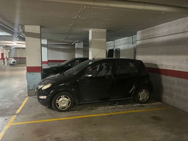 Garage till salu i Vélez-Málaga - 26 000 € (Ref: 10011839)