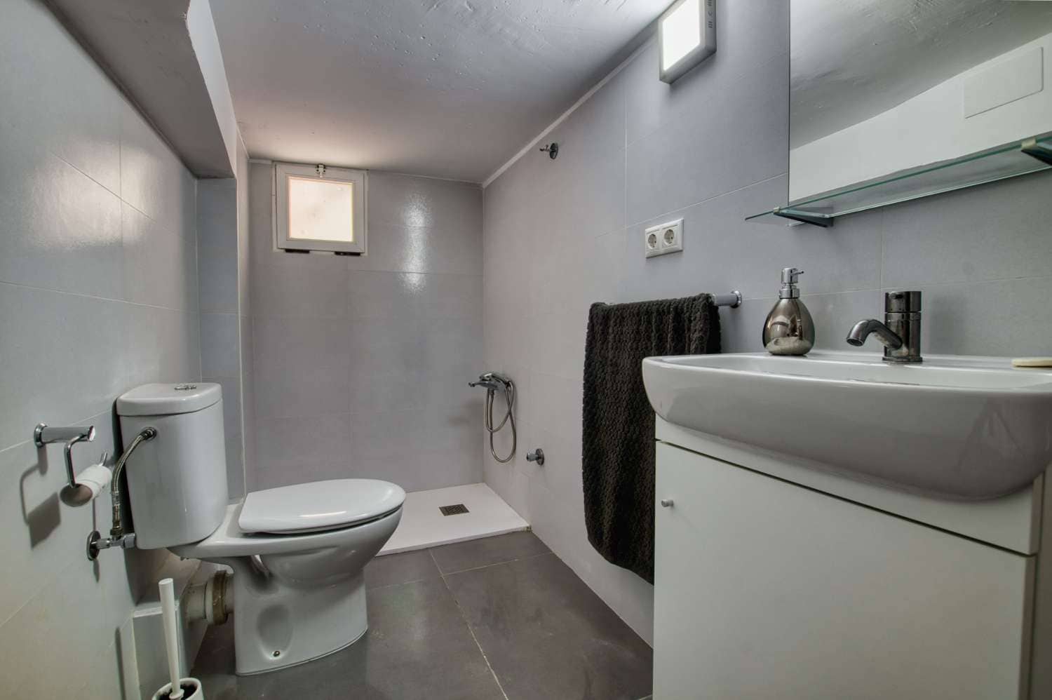 Local Comercial en Vélez-Málaga en venta - 155.000 € (Ref: 10011842)