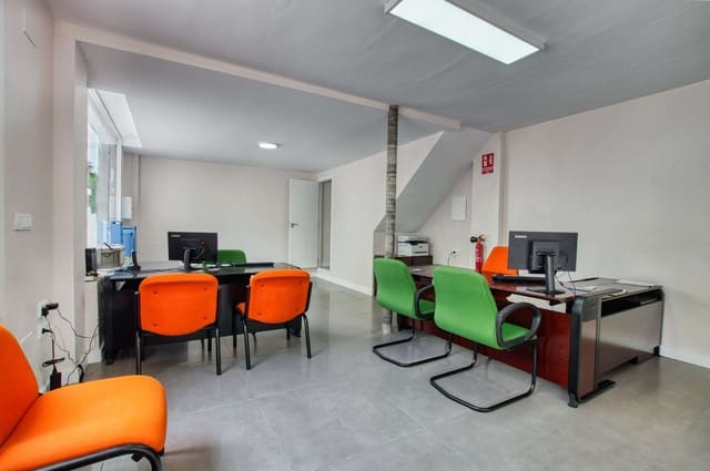 Local Comercial en Vélez-Málaga en venta - 155.000 € (Ref: 10011842)