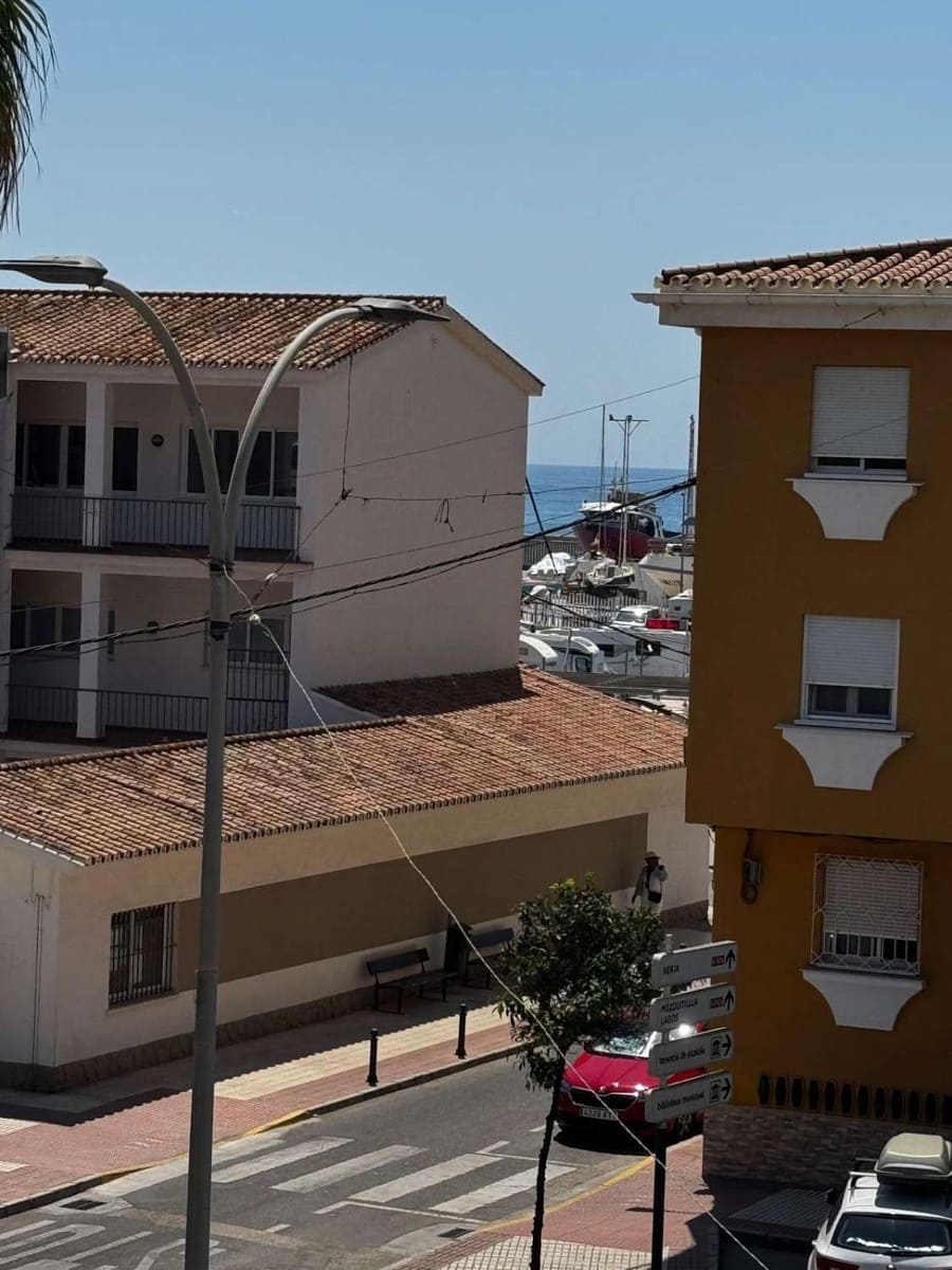 Piso de 3 habitaciones en Caleta de Vélez en venta - 289.000 € (Ref: 10011844)