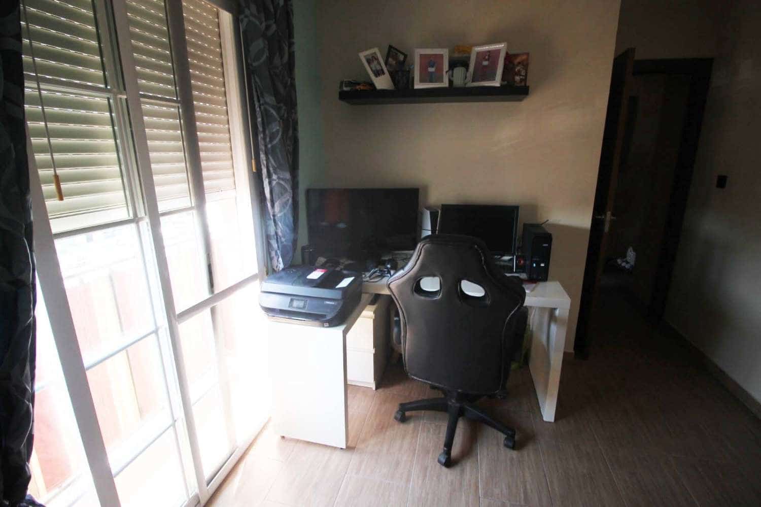 Piso de 3 habitaciones en Caleta de Vélez en venta - 289.000 € (Ref: 10011844)