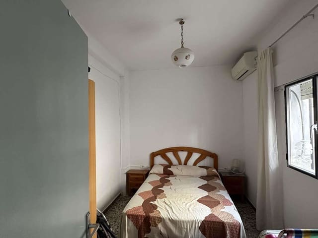 2 bedroom Townhouse for sale in Torre del Mar, Vélez-Málaga - € 250,000 (Ref: 10011845)