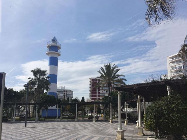 2 bedroom Townhouse for sale in Torre del Mar, Vélez-Málaga - € 250,000 (Ref: 10011845)