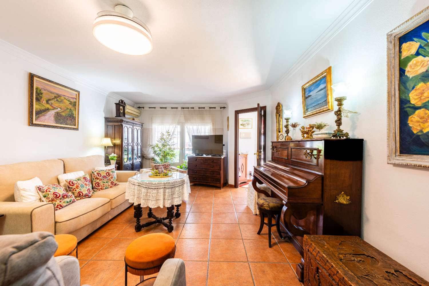 4 sovrum Radhus till salu i Torre del Mar med garage - 396 900 € (Ref: 10012794)