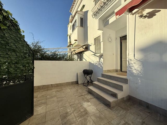 Adosado de 4 habitaciones en Torre del Mar, Vélez-Málaga en venta con garaje - 395.000 € (Ref: 10021923)