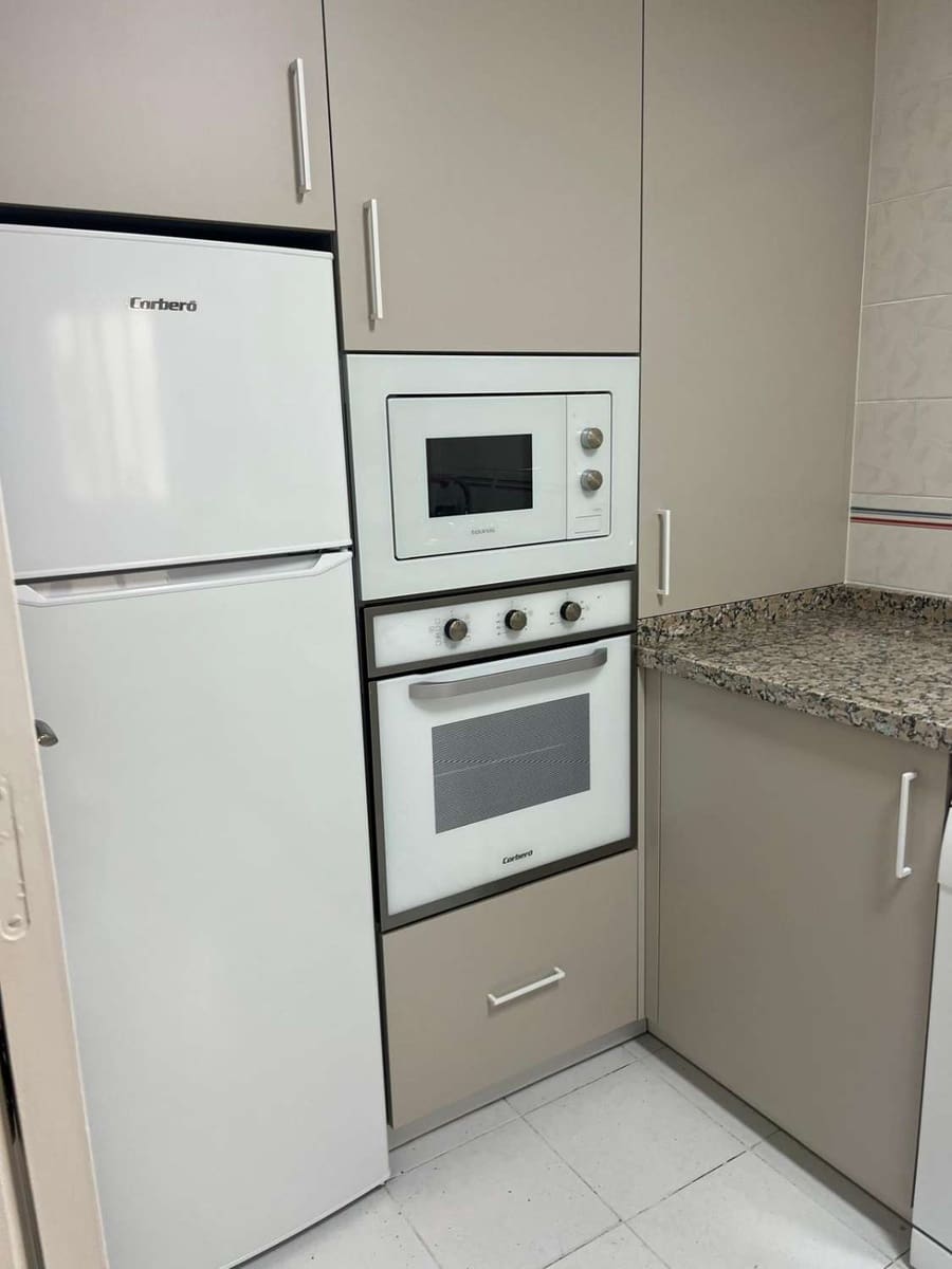 3 sypialnia Mieszkanie do wynajęcia w Torre del Mar - 1 000 € (Ref: 10046780)