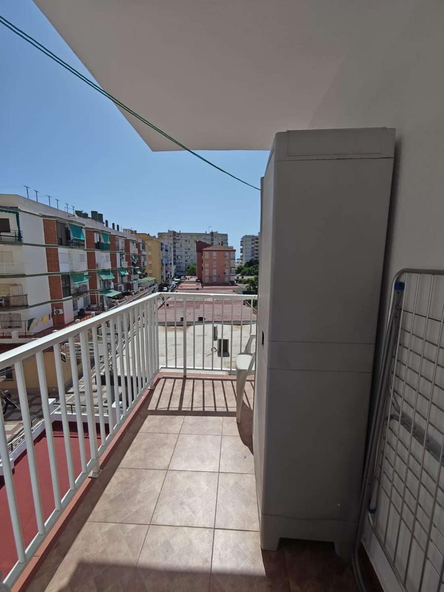 Piso de 2 habitaciones en Torre del Mar en venta - 264.900 € (Ref: 10057943)
