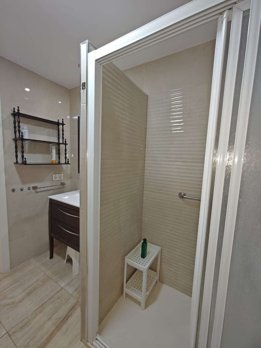Piso de 2 habitaciones en Torre del Mar en venta - 264.900 € (Ref: 10057943)