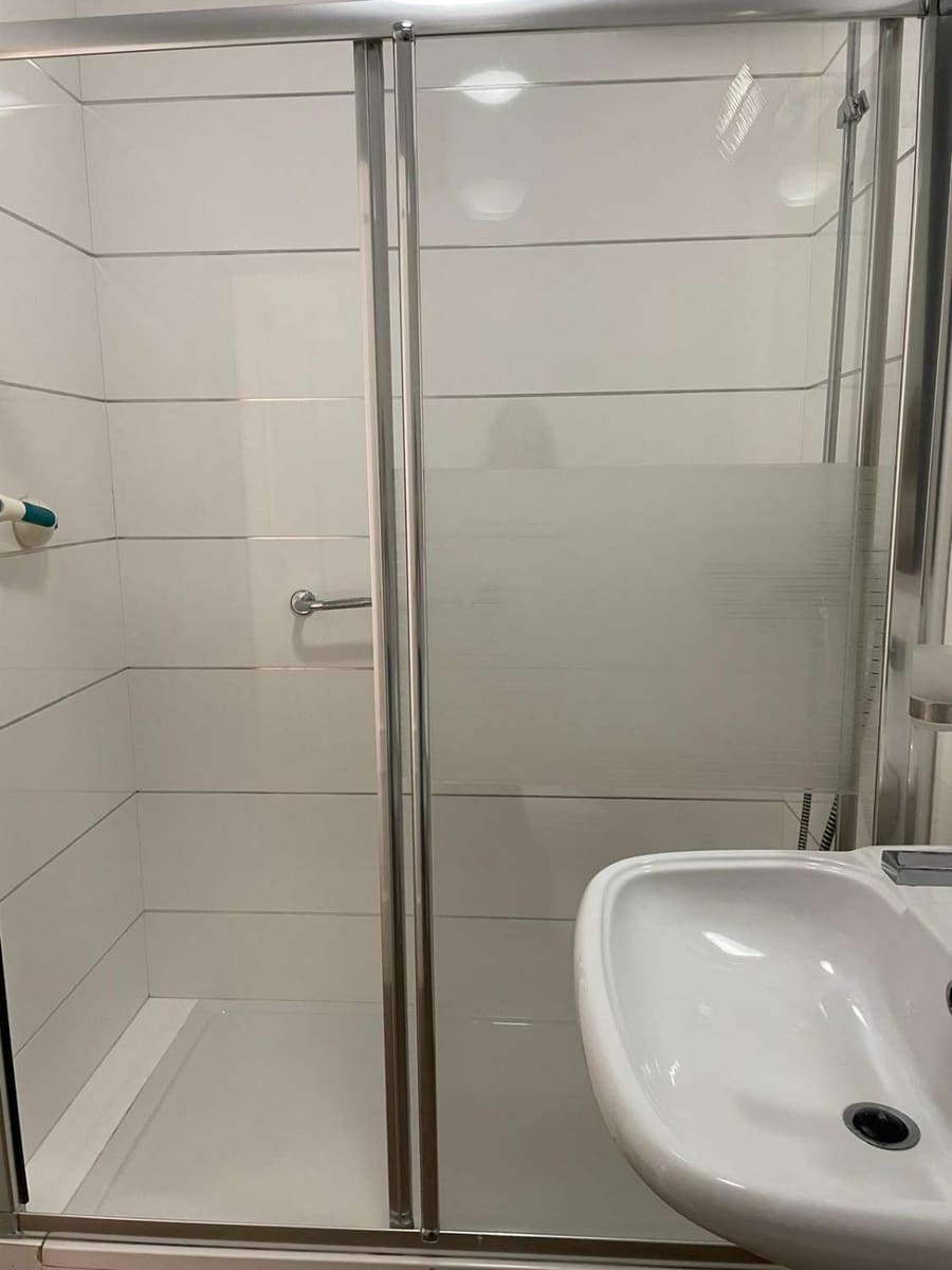5 makuuhuone Asunto myytävänä paikassa Huelva kaupunki - 43 000 € (Ref: 10094152)