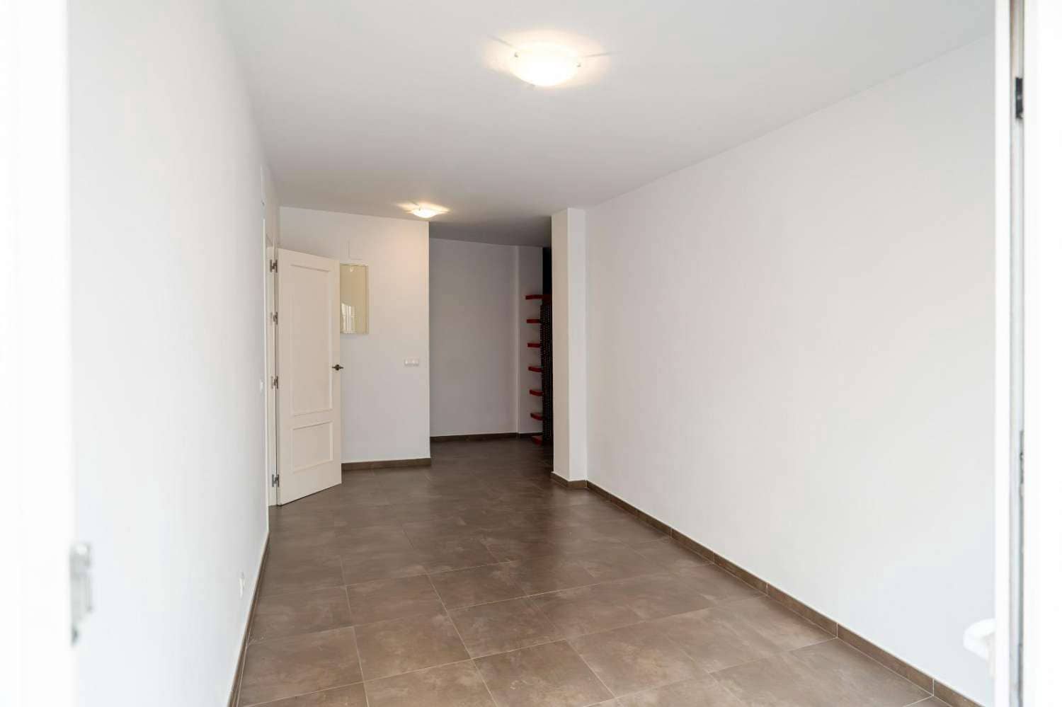 5 makuuhuone Asunto myytävänä paikassa Huelva kaupunki - 43 000 € (Ref: 10094152)