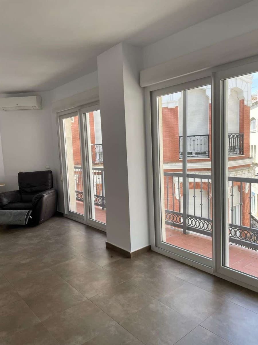 5 makuuhuone Asunto myytävänä paikassa Huelva kaupunki - 43 000 € (Ref: 10094152)