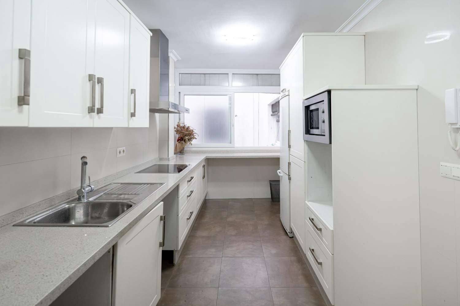 5 makuuhuone Asunto myytävänä paikassa Huelva kaupunki - 43 000 € (Ref: 10094152)